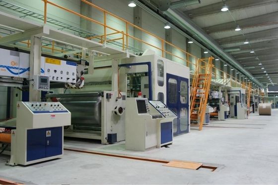 Máquina de fabricação de caixas de cartão ondulado de 5 plissas totalmente automática para material de embalagem de plástico