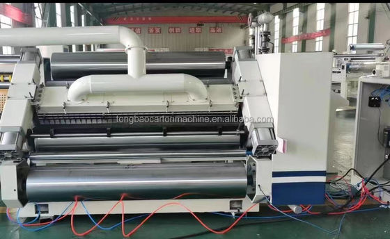 Máquina de fabricação de cartões de tipo E