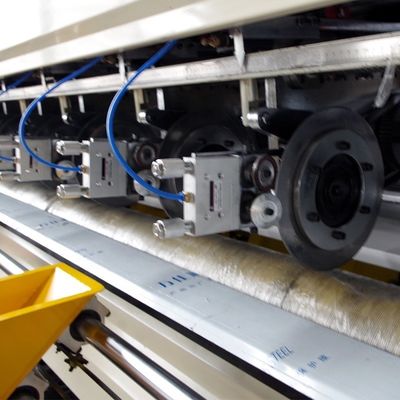 Máquina automática de corte de cartão corrugado