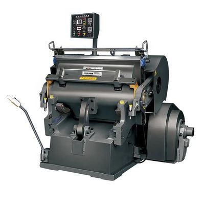 Máquina de corte semi-automática para caixa de cartão ondulado