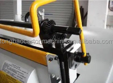 Máquina de corte a moagem para embalagens em bolsas