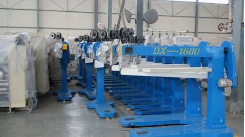 Simplifique o seu processo de embalagem com a máquina de grafar caixas de cartão