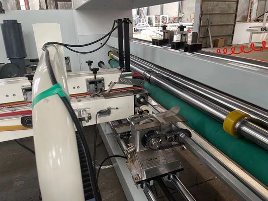 Máquina de colagem de caixas de cartão