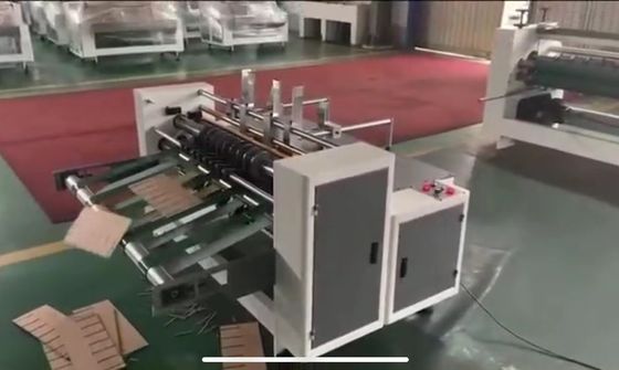 Máquina de fechar divisórias semiautomática de montagem de placas onduladas para fabricação